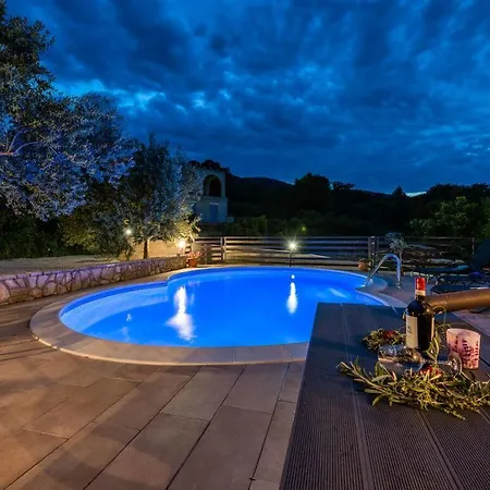 Lara Iv With Panoramic View And Pool Holiday home *
